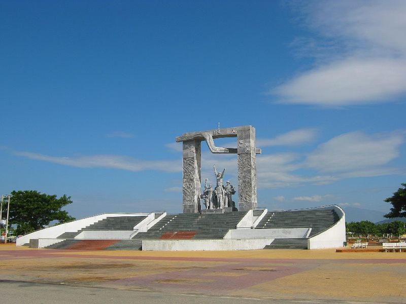 Отель Khach San Anh Dong Фанранг Экстерьер фото